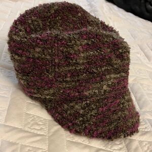 Coldwater Creek lined knit hat in Purple and Gray
